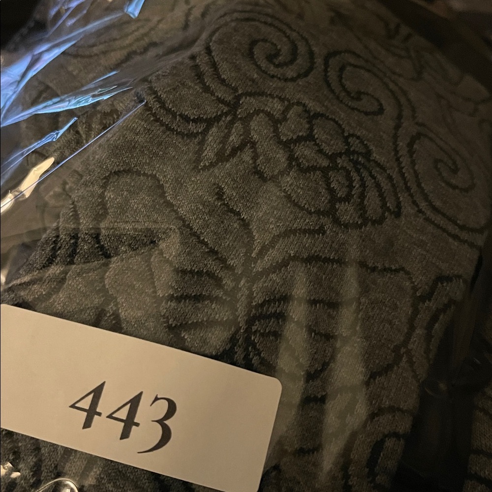 Alfred Dunner Women's Gray Butterfly Embroidered Jacket Size 8P Petite SKU443 - Picture 11 of 11